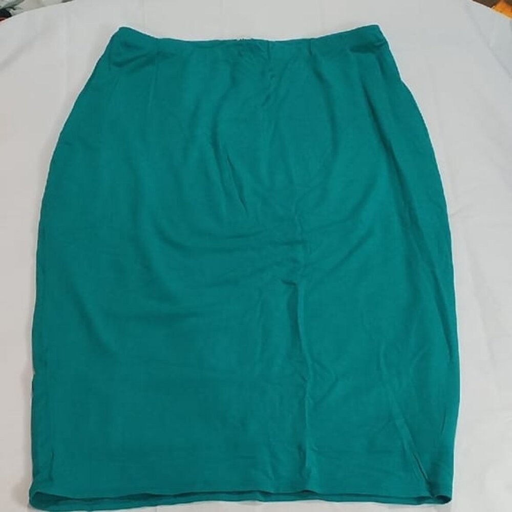 Monroe & Main Green Maxi Pencil Skirt - Resort Wear Elegance!